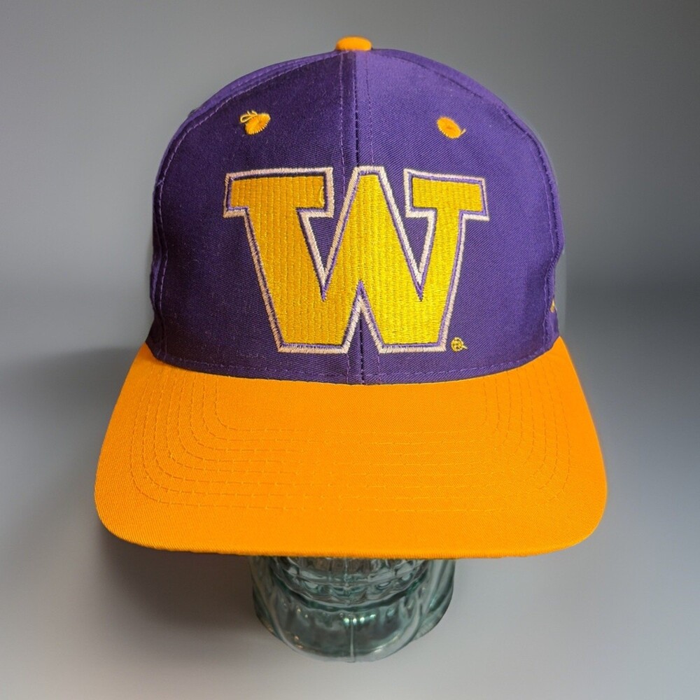 Vintage 90’s Washington Huskies THE GAME Fitted Hat Size 7 1/8